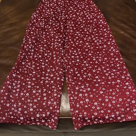 Maroon Floral Wide-Leg Romper Jumpsuit - Picture 3 of 8